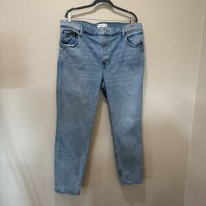 Abercrombie 90s Straight Ultra High Rise Jeans sz 34/18